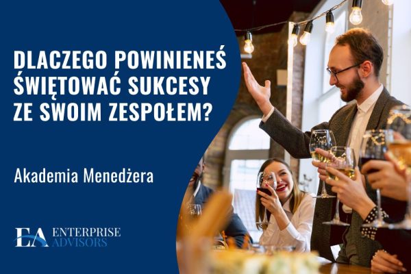 świętowanie sukcesów w firmie grupa ludzi świętuje
